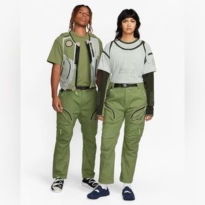 NIKE ISPA Pants 2.0 in Alligator/Sequoia/Sequoia (NWT)